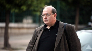 Βολές Φίλη                                        σε Σαββίδη