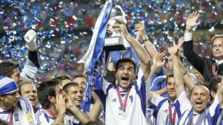 Και διηγώντας                              τα να κλαις…