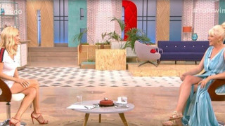 Σάσα Σταμάτη σε Φαίη Σκορδά: «Βλέπω το εσώρουχό σου, ωραίο χρώμα!»