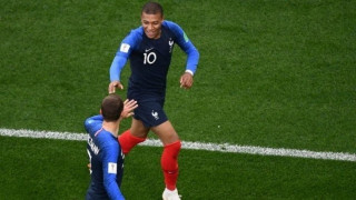 Η καταπληκτική κούρσα του Εμπαμπέ και το γκολ - πέναλτι του Γκριεζμάν