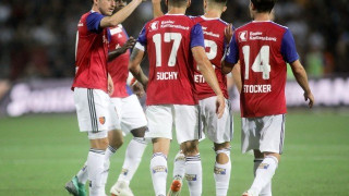 Ελβετικό                      τυρί πίσω,  σουγιάς μπροστά!