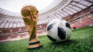 Η     καλύτερη         ενδεκάδα της             FIFA προκαλεί γέλια!