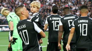 O ξανθούλης μπόμπιρας που έκλεψε την παράσταση στην Τούμπα