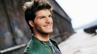 Λούκας Γιώρκας: «Δεν κάνουν καριέρα οι όμορφοι, αλλά οι καλαίσθητοι»