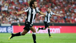 Στηρίζει ΠΑΟΚ και αποθεώνει                       Ουάρντα η Λίβερπουλ