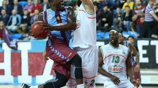 Προς πέμπτο «κανόνι»               στο τουρκικό μπάσκετ