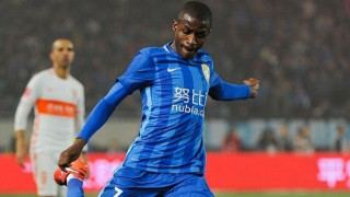 Τον θέλει η Μπενφίκα, τον «καλοβλέπουν» Ίντερ και Μίλαν