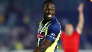 ΑΠΙΣΤΕΥΤΟ: Ο Μπολτ έκανε το επίσημο ποδοσφαιρικό ντεμπούτο του (vid)