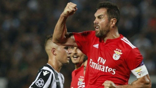 Αποθέωσε τον κόσμο του ΠΑΟΚ                ο Ζαρντέλ