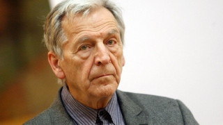 «Πέθαναν» τον σκηνοθέτη                                  Κώστα Γαβρά