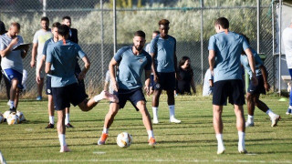 Η προπόνηση της         Τσέλσι στη Σουρωτή (pics+vids)