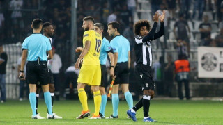 Η Τούμπα χειροκρότησε τους παίκτες του ΠΑΟΚ            (vid)