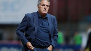 O ένας θέλει απλά          τους βαθμούς και ο άλλος το «κάτι παραπάνω»