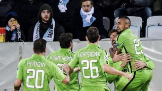 Ένα βαθμό από τους «16»