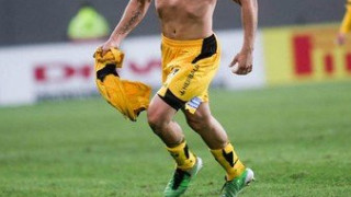 Πρώην παίκτης του Άρη, πλάκωσε στο ξύλο θαμώνες ενός μπαρ