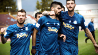 Χωρίς δύο στην Άμφισσα