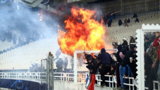 Φοβερά επεισόδια στο ΟΑΚΑ με ρίψη μολότοφ και φωτοβολίδων (vids)