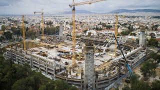 Της κακομοίρας: Τι σου κάνει             ένα γήπεδο…