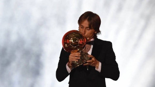 Λούκα Μόντριτς: Η ζωή                        του «Χρυσού ήρωα!» (pics)