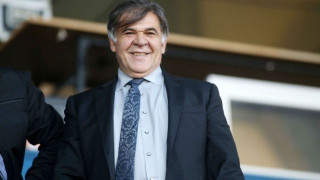 Ανοίγει τα χαρτιά του               ο Θανάσης Παπαδόπουλος