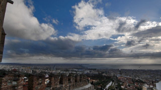 Ο καιρός σήμερα (25/12)                    στη Θεσσαλονίκη