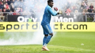 Οι οπαδοί της Ουτρέχτης πέταξαν κροτίδα στον Ονανά (vid)