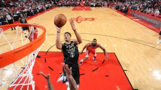 Σούπερ Γιάννης και Μπακς στο Χιούστον, «μαγεία» Κούζμα για Λέικερς (v)