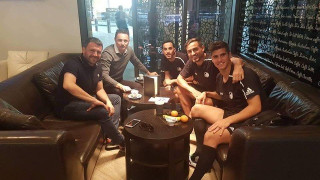 Συνάντηση με                 χρώμα ασπρόμαυρο στο Ντουμπάι