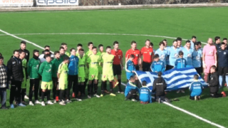 ΕΠΣΜ: Τραγούδησαν     το "Μακεδονία ξακουστή" στην Καρδία!