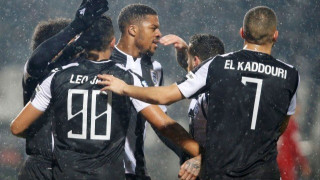 Την μουτζούρα την έκανε                    καλλιγραφία!