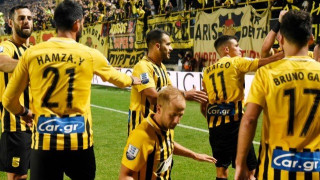 Πάει ανεβασμένος                    και υποψιασμένος