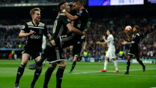 Τι    της           έκανες,       βρε            Αία;