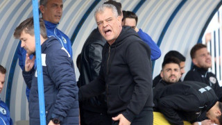 Πρώτη           του  ισοπαλία    σε            ντεμπούτο