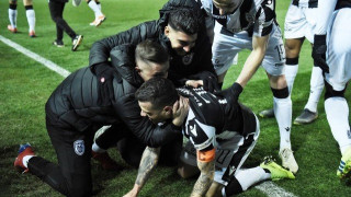 Η αποθέωση                του Πέλκα στον αρχηγό του! (pic)