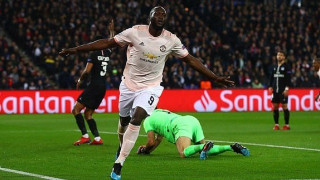 ΕΠΟΣ Γιουνάιτεντ στο Παρίσι και σπίτι της η       Παρί!