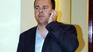 «Να δείξει την πόρτα της εξόδου στον Γκαγκάτση ο Βασιλειάδης» (a)