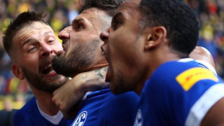 «Κηδεία» στο ντέρμπι και η Σάλκε έκανε δώρο τη σαλατιέρα στη Μπάγερν